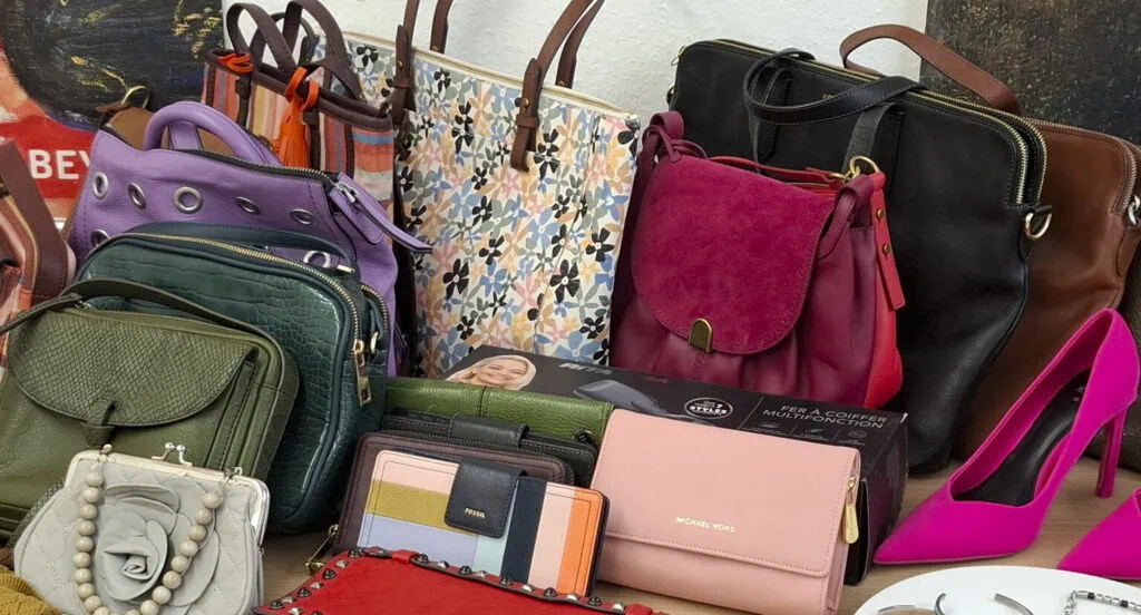 famnet fb fossil boutique (2)