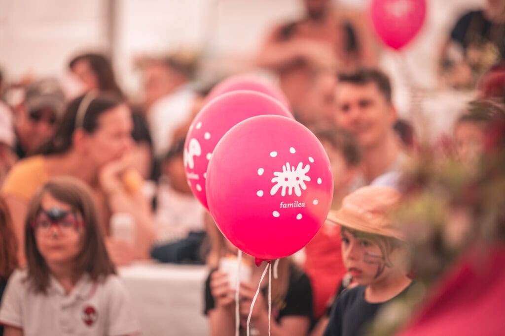 r5027763 familea 125th anniversary smallres